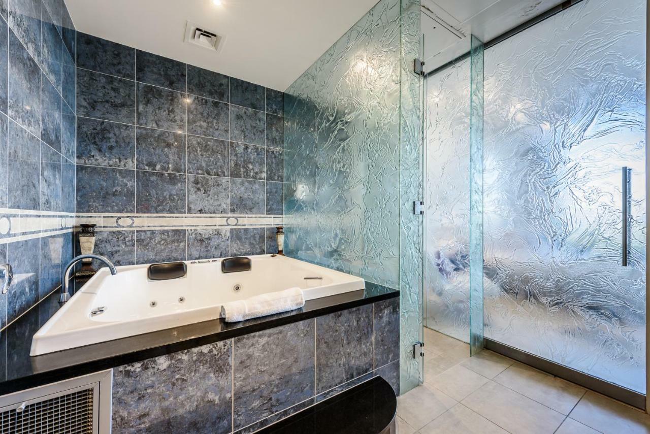 Exclusive Stays - Gallery Penthouse Melbourne Buitenkant foto