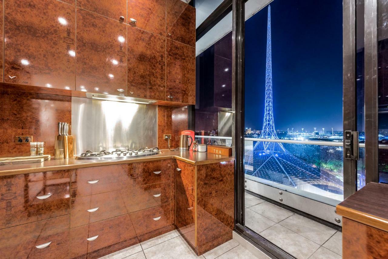 Exclusive Stays - Gallery Penthouse Melbourne Buitenkant foto